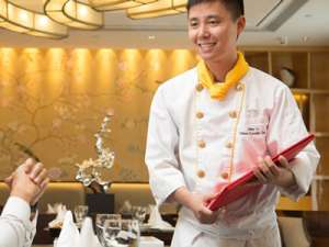 定制餐飲店工作服價格是多少？會受到哪方面的影響？